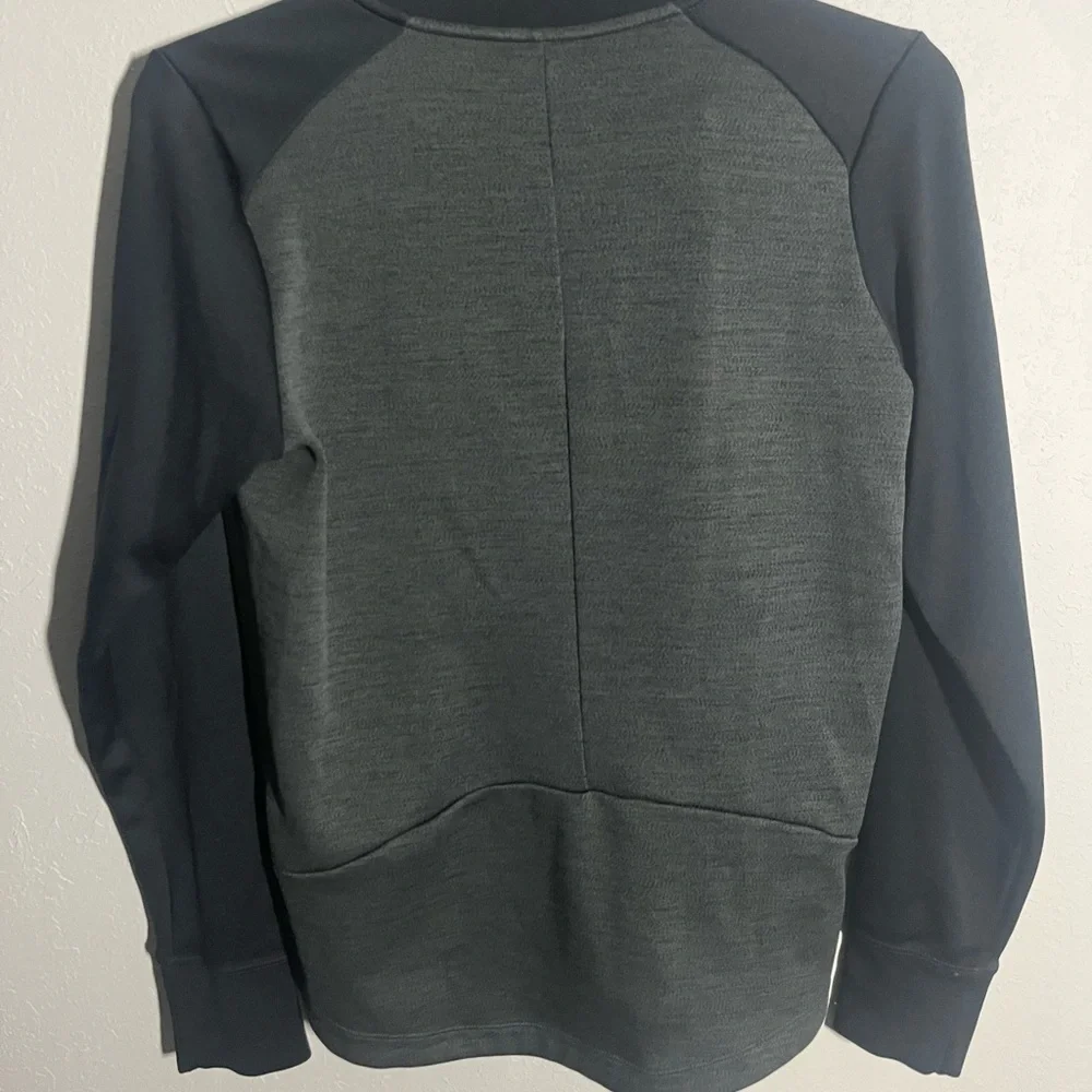 Women’s Gray/Black Nike Dri-Fit Golf Quarter Zip Pullover Size M